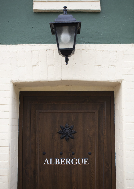 puerta albergue